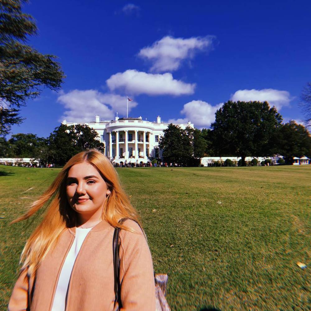 Meet your Posher, Mishelle